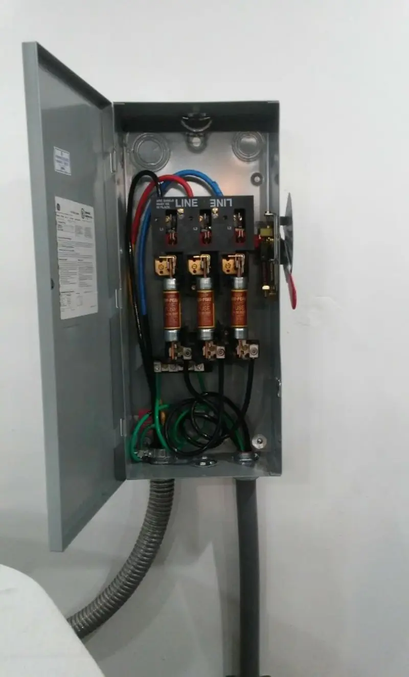 Three-phase disconnect switch installed for Electrical Wiring & Rewiring in Etowah